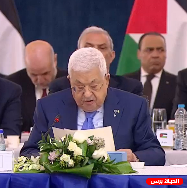 الرئيس عباس خلال اجتماع طارئ: من حق شعبنا الدفاع عن نفسه